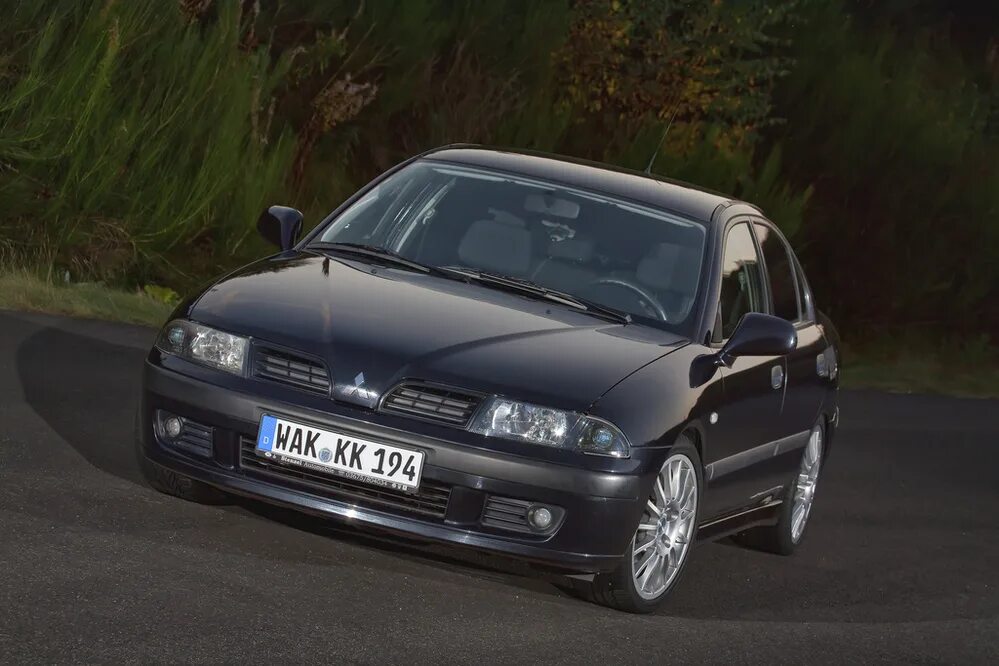 Mitsubishi carisma 1 поколение. 6. мицубиси каризма 1. Mitsubishi carisma седан. 6.