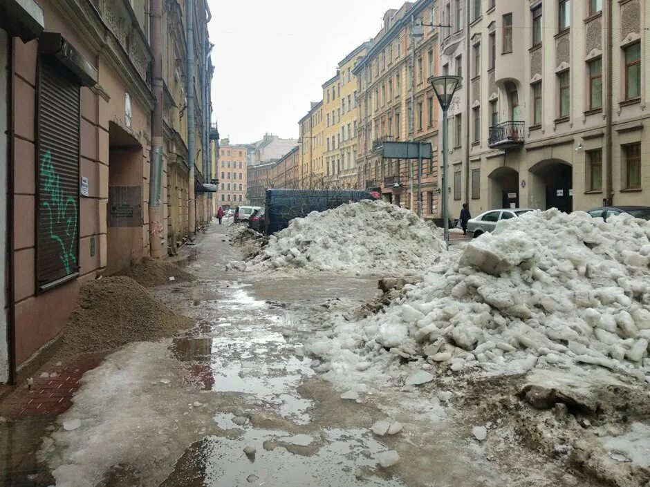 Какой будет зима 2025 в спб. Питер зима грязная. санкт-петербург грязный город. неубранный снег в петербурге. грязные улицы петербурга.