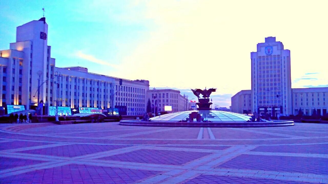 Площадь свободы Минск. Площадь свободы в Минске Беларусь. Минск Центральная площадь. Минск площадь свободы 4 бульбашы.