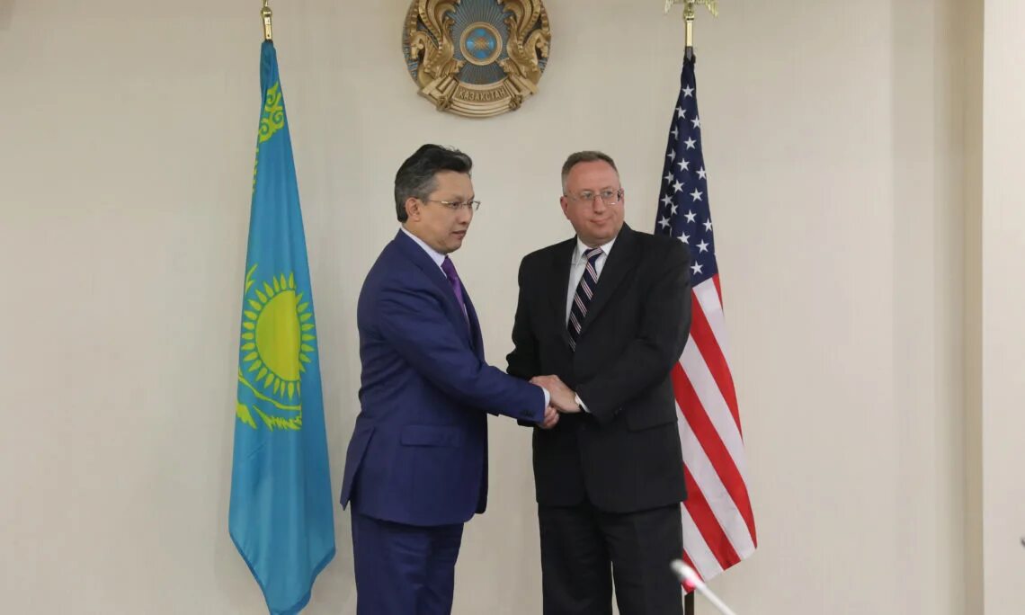 Американское консульство в астане. Посольство сша в нурсултане. Жолдасбекова 97 американское посольство. Американское посольство в алматы. Американское посольство в алматы.