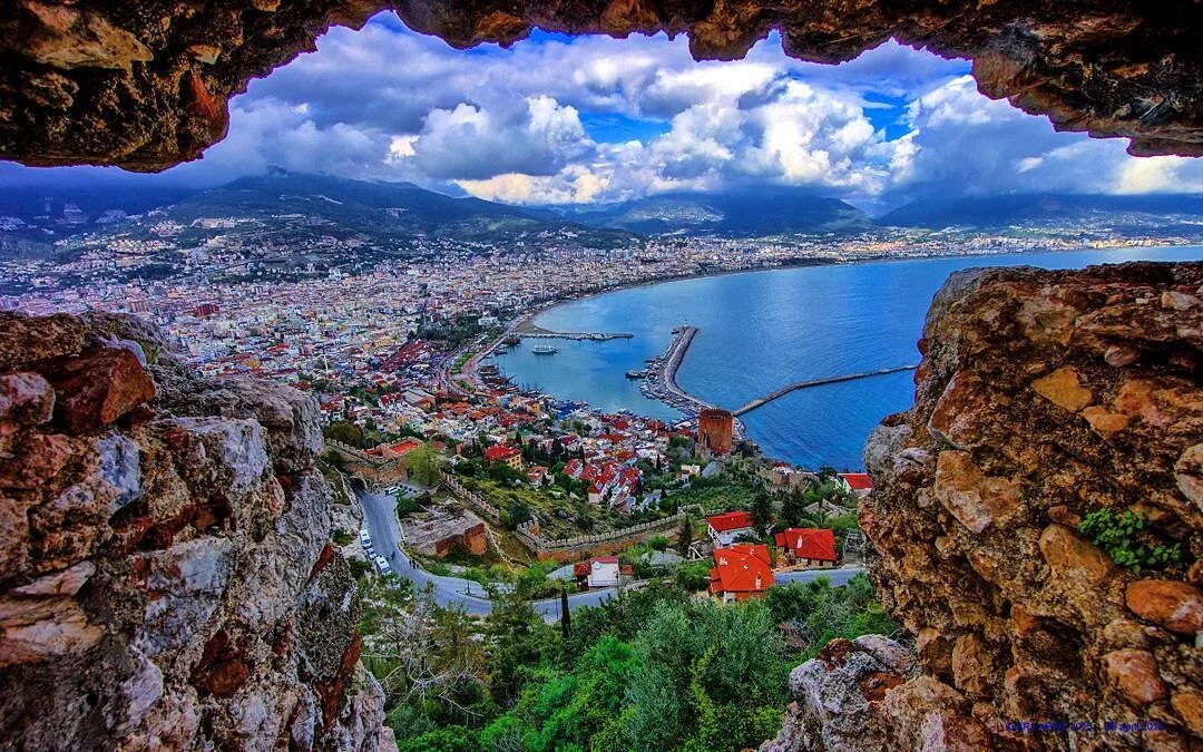 Alanya turkey. Алания Турция. Аланья Турция население. Аланья Турция центр города. Провинция Алания Турция.