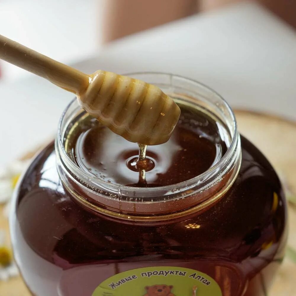 Что такое падевый мед. Мед разнотравье с гречихой. Падевый мёд. Гречишный с разнотравьем мёд. Мед Хвойная Падь.