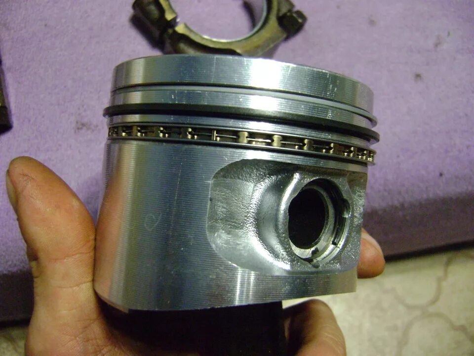 Кольца ваз 2110 8 клапанов. Поршневые кольца Piston ВАЗ 2112. Поршневая ВАЗ 2110. Поршни ВАЗ 2110. Кольца поршневые ВАЗ 2110.