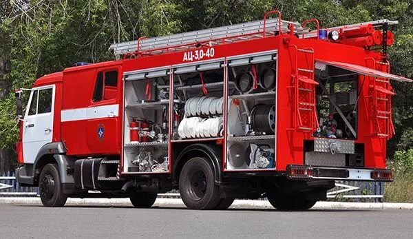 Средний ремонт пожарного автомобиля. АЦ 2.0 40 КАМАЗ 4308. АЦ-3.0-40 КАМАЗ 4308 пожарная. АЦ КАМАЗ 4308. Пожарный КАМАЗ АЦ 3.2 40 ПТВ.