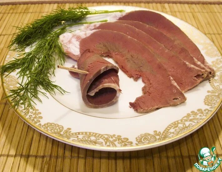 Говяжье сердце приворот. Сердце говяжье соленое. Нарезка из говяжьего сердца. Отварное телячье сердце. Блюда из сердца говяжьего на праздничный стол.