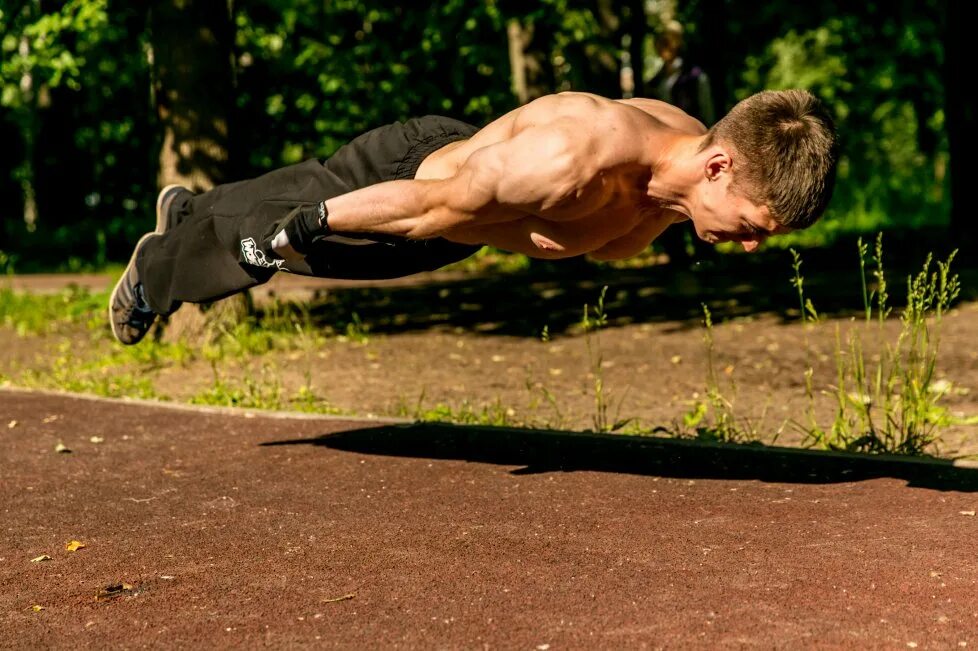 Планш Горизонт. Суперменские отжимания. Reverse planche воркаут. Сдача отжиманий