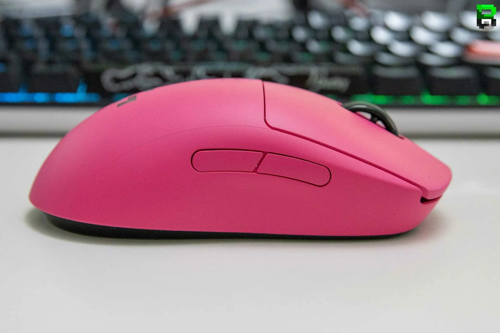 Мышь pro. Logitech g Pro Pink. Логитеч розовая мышка g Pro. Logitech g Pro Wireless розовая. Logitech g Pro x Superlight Pink.