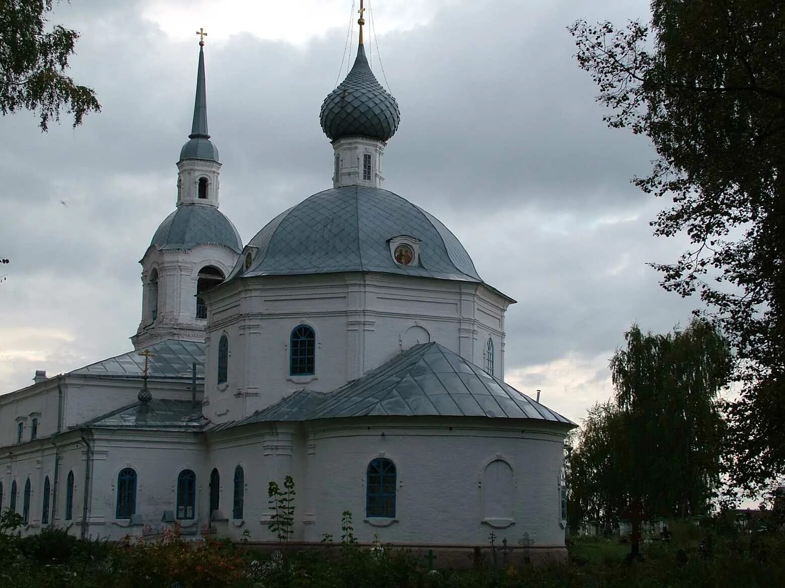 Храм александры и антонины кострома. Церковь в селище Кострома. Храм Александра и Антонины Кострома. Храм святых Александра и Антонины в Костроме. Кострома Церковь мученика Александра.