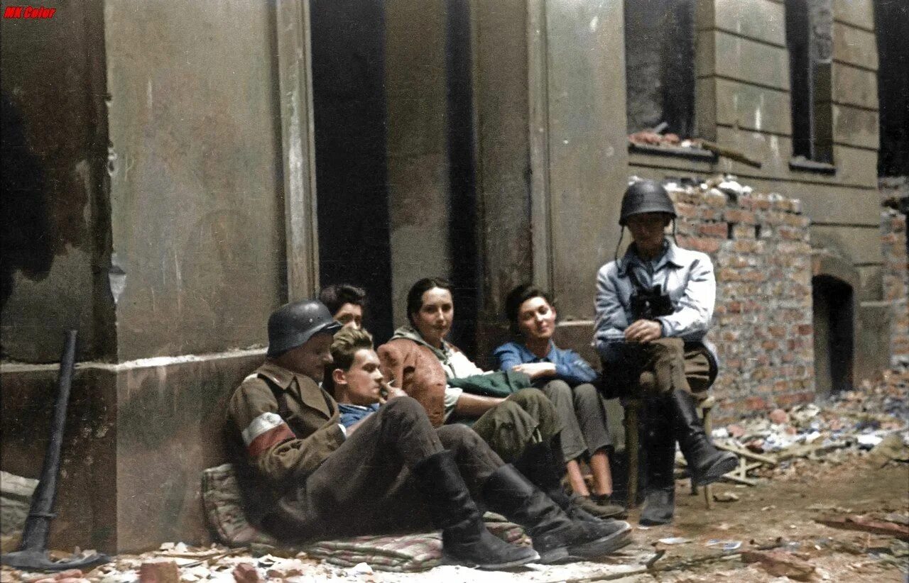 Подавления варшавского восстания. Варшавское восстание 1944. подавление варшавского восстания 1944. варшавское восстание арт.