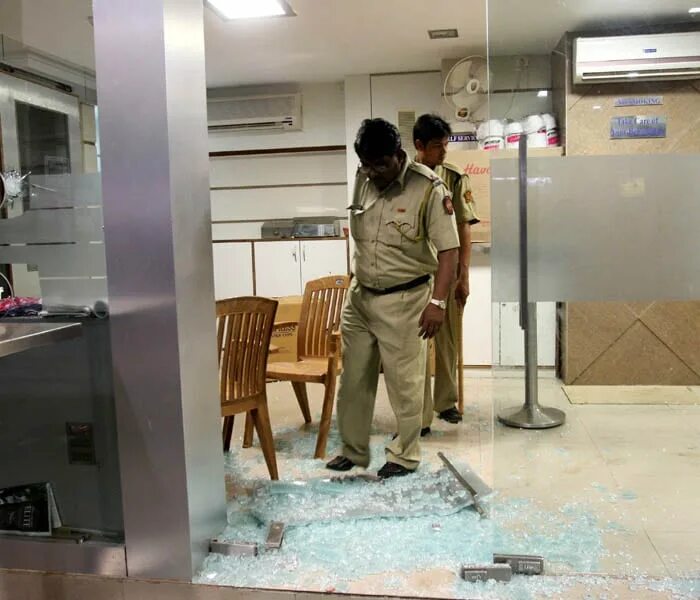 Отель мумбаи сколько погибло. Отель Мумбаи теракт 2008.