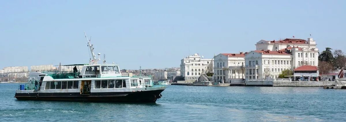 Причал радиогорка севастополь. Катер артбухта учкуевка. Катер учкуевка севастополь. Катер учкуевка севастополь. Катер артбухта учкуевка 2022.