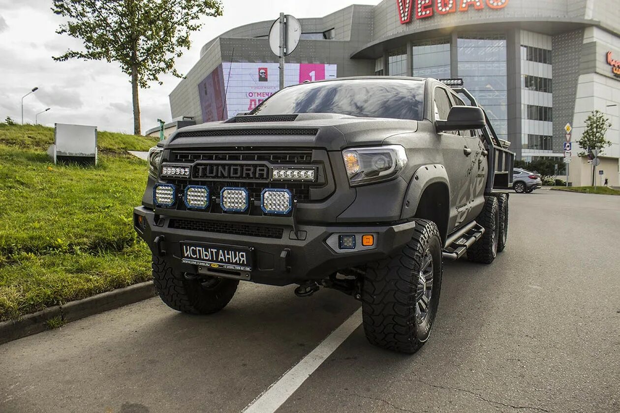 Тойота тундра 6х6 Геркулес. Тойота тундра 6 на 6. Toyota Tundra 6x6. Toyota Tundra 6x6 Hercules.