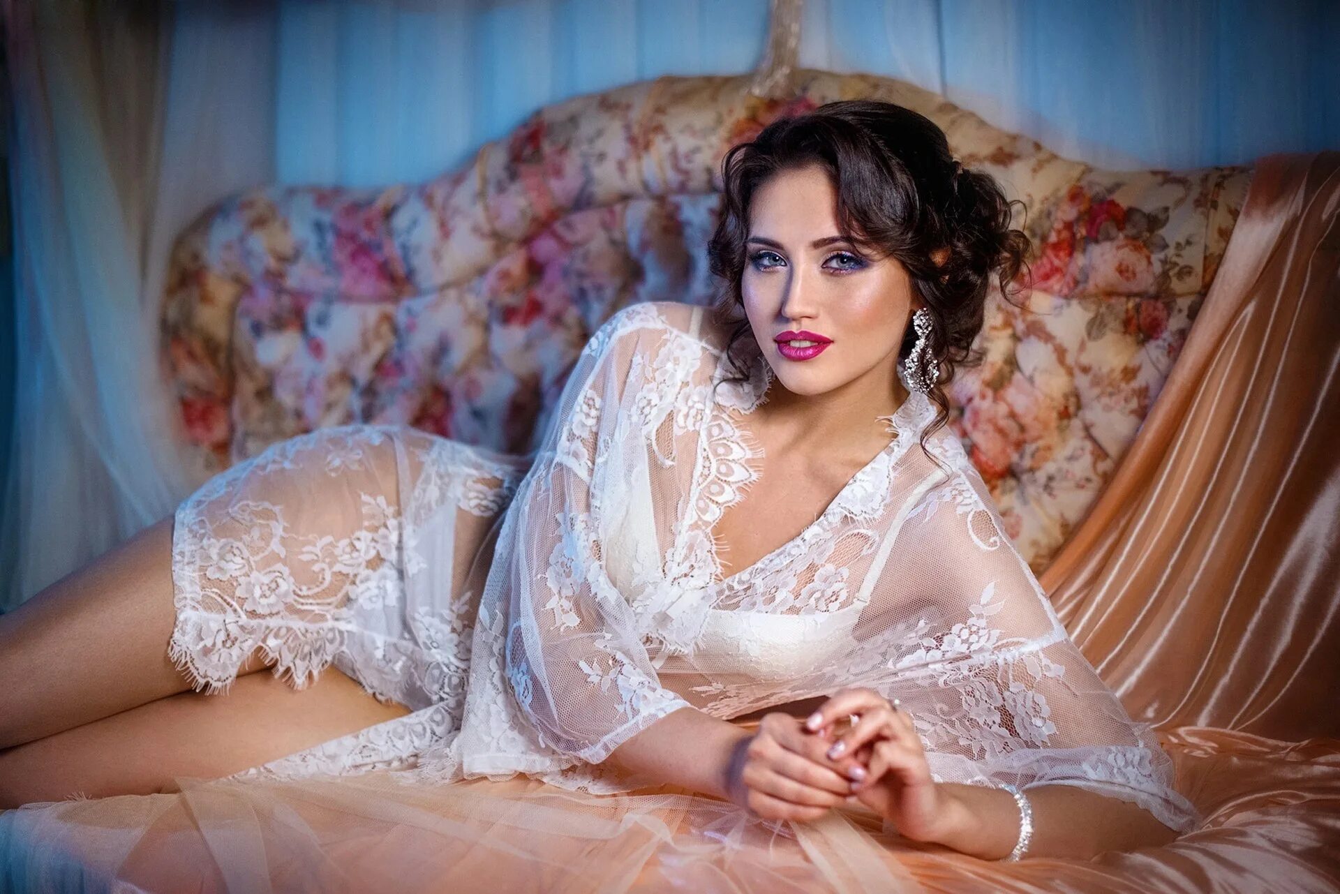 Женщина дома откровенность. Модель jenna pietersen. Домохозяйки в нижнем белье. Алисса миллер в нижнем белье. Женщина дома откровенность.