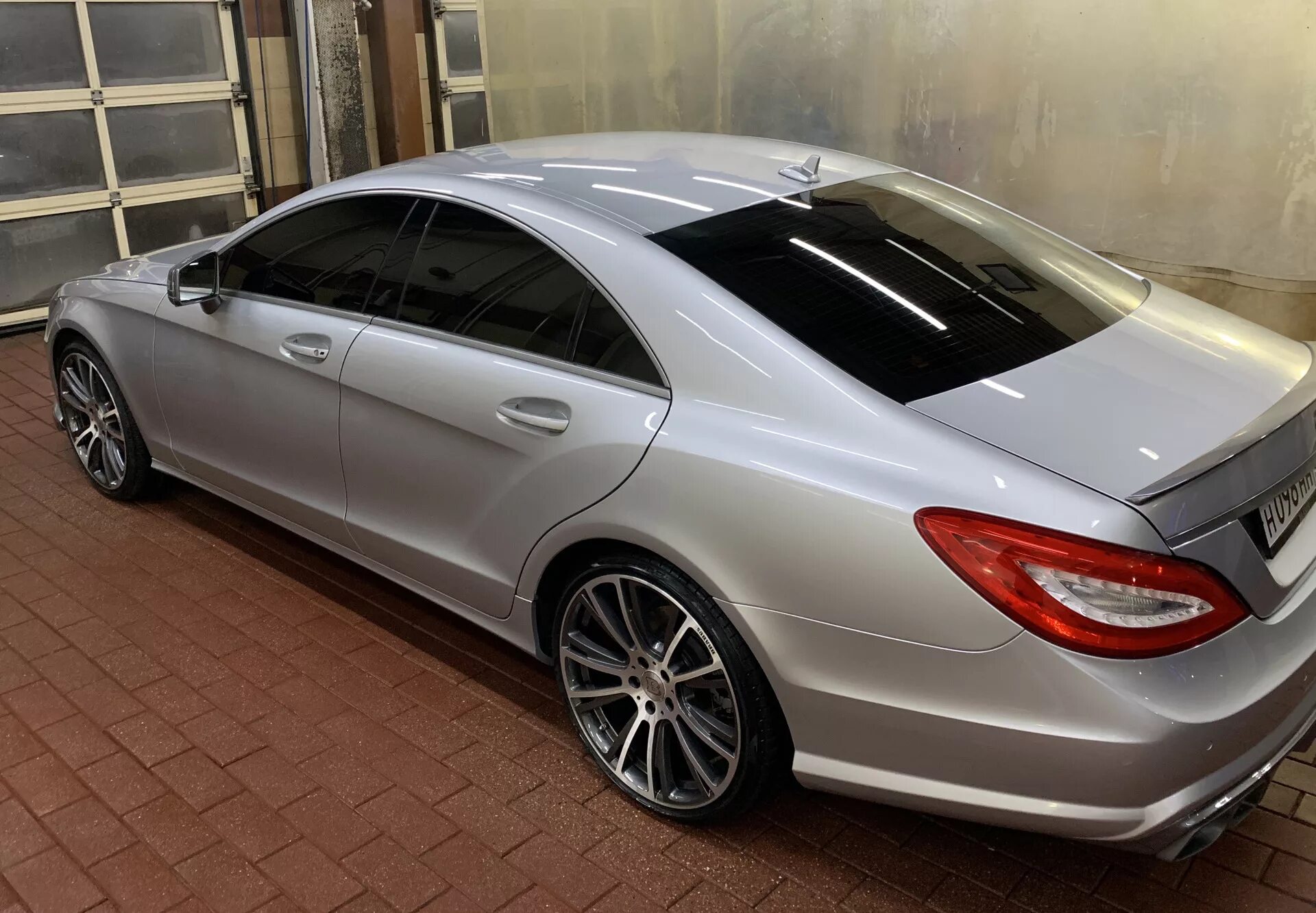 Mercedes 218. Mercedes Benz CLS 218. Mercedes CLS c218. Mercedes Benz CLS w217. Mercedes-Benz CLS r20.