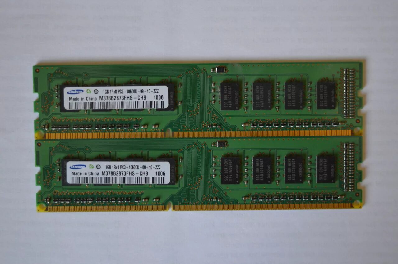 Память ddr3 2gb. Оперативная память ddr3 1333 Elite 2 ГБ. Оперативная память ddr3 208807. Оперативная память Samsung ddr3 1034 2 GB.
