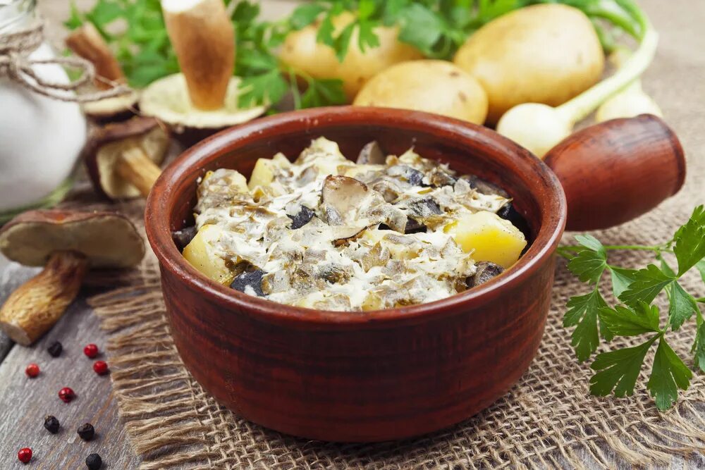 Картошка с мясом грибами соус