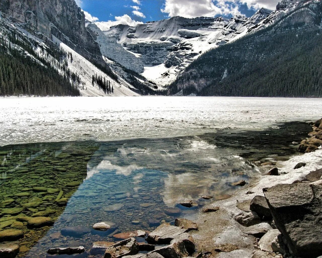 Озеро без воды горы без камня. Камни вода горы. Горы и вода. Горне ледниковые озера. Горы вода февраль.