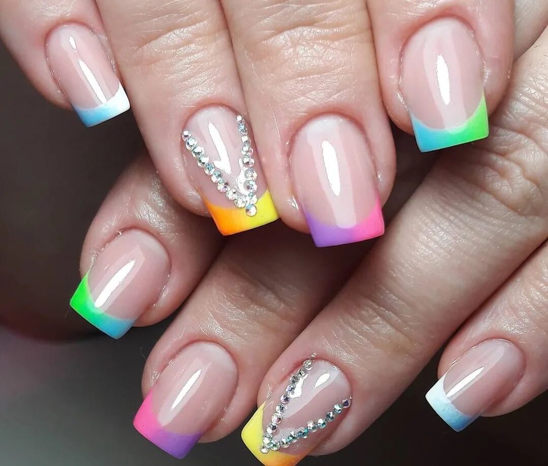 ногти френч. красивый френч. ногти квадратные разные. ногти квадратные разные. маникюр френч цветной.