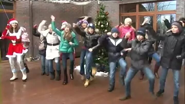 Здравствуй опа новый год без блюра. Песня опа новый нового. Песня опа новый нового. Здравствуй опа новой год 2022. Здравствуй опа новый год мальчик танцует.