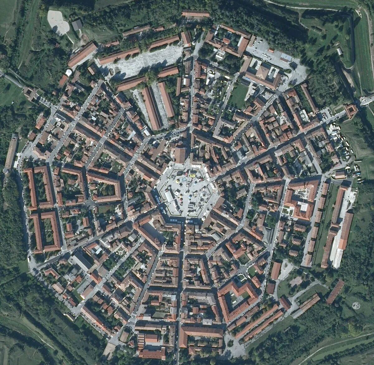 Радиальная планировка города примеры Gallery of Radial City Plan: Nine Examples Around the World Seen From Above 1
