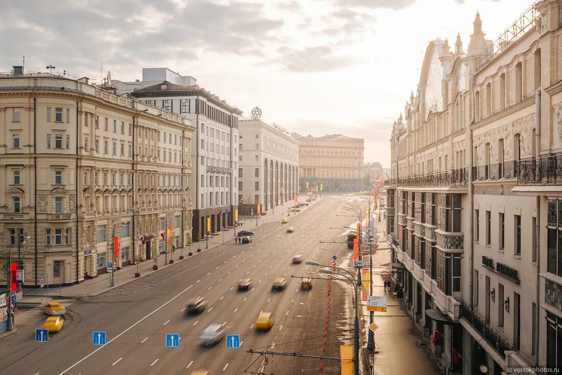 Улица. Улицы Москвы. Москва улицы города. Центр Москвы улочки. Москва обычные улицы.