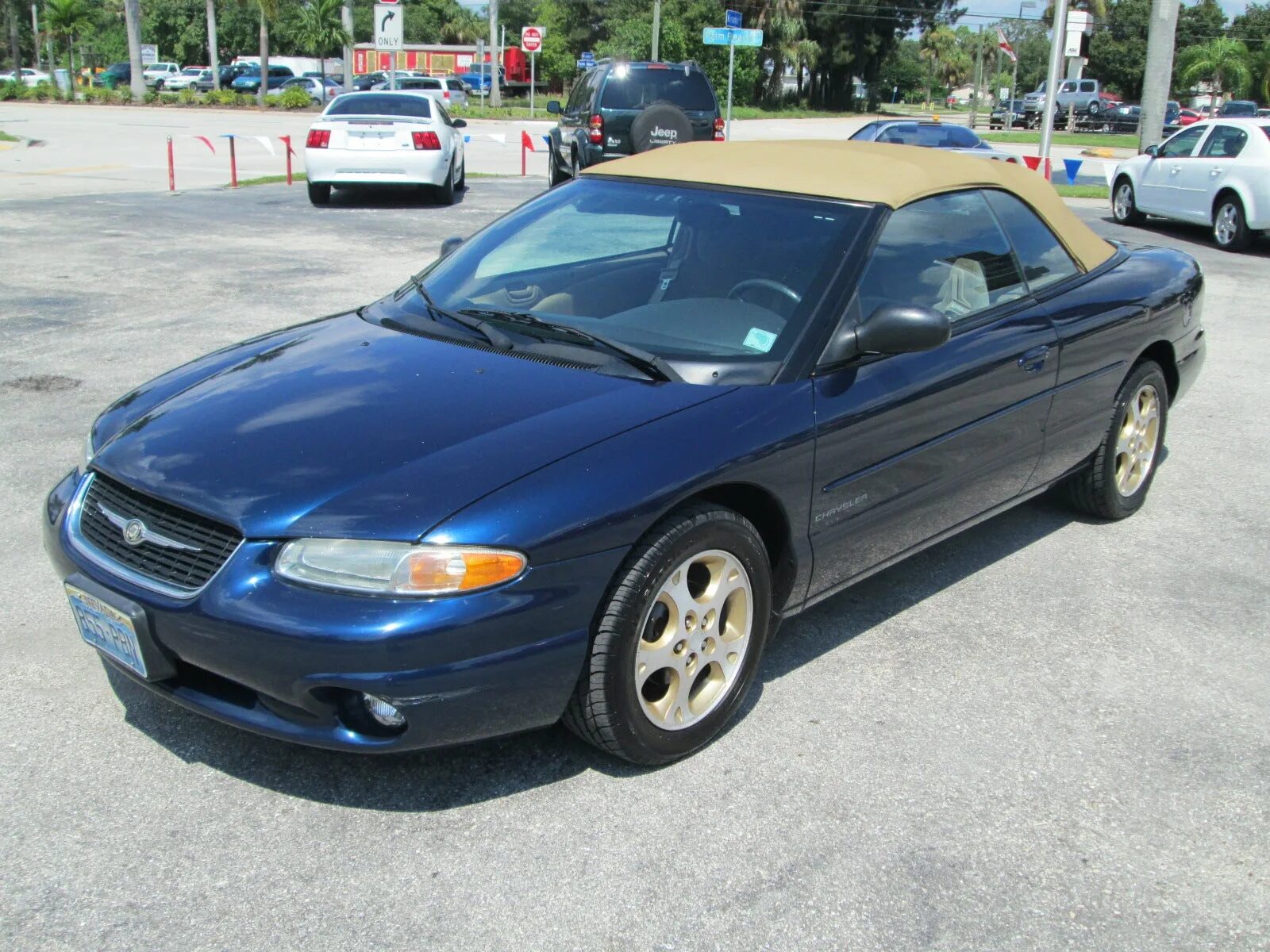 Крайслер 2000 года. Крайслер Себринг 2000. Крайслер LHS 2000. Chrysler Sebring Coupe 1995- 2000. Крайслер Себринг кабриолет 2000.