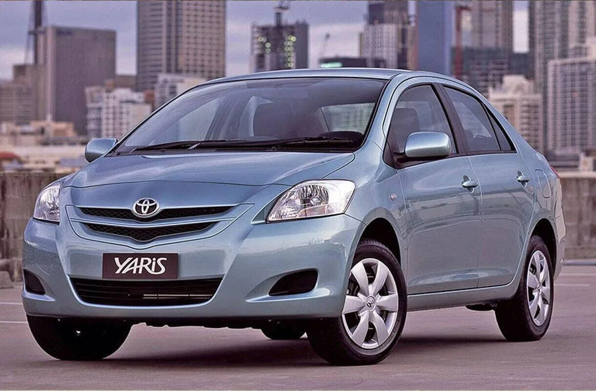 Кто выпускает автомобиль. Тойота Ярис седан 2006. Тойота Ярис седан 2008. Toyota Yaris 2010. Toyota Yaris, 2010 седан.