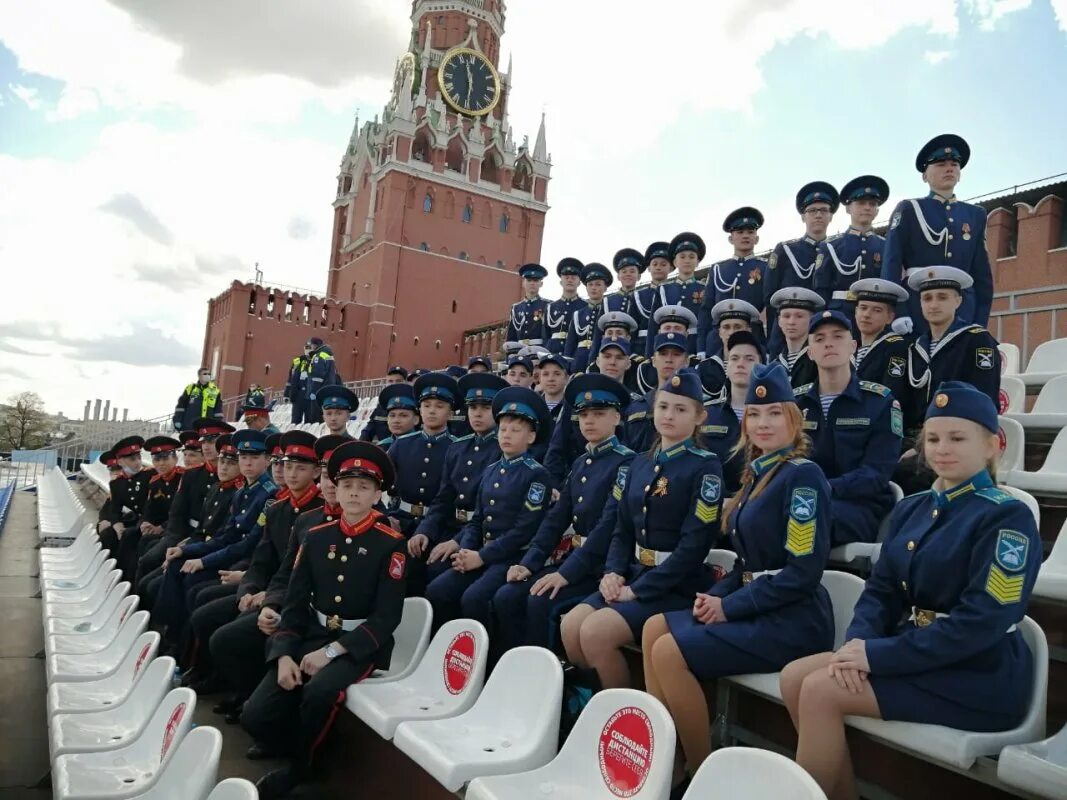 10 лет параду. Парад Победы кадеты. Кадеты на параде 9 мая. Кадеты на красной площади. Кадеты на параде 9 мая в Москве.