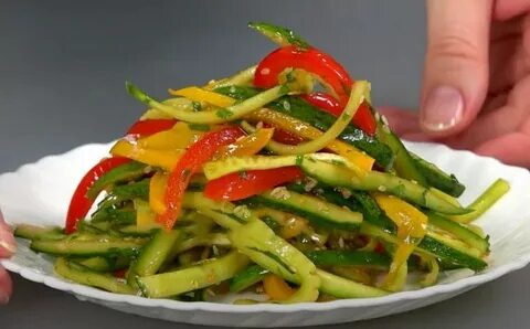 Салат огурцы перец болгарский кунжут