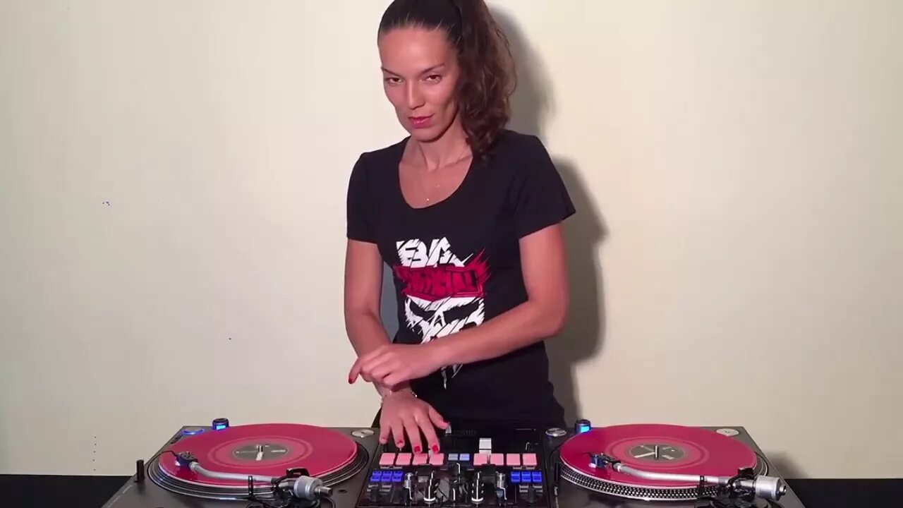 Дж леди. Диджей Lady Style. DJ Lady фото. DJ Lady Angie Grandstand. DJ Lady Boss фото.