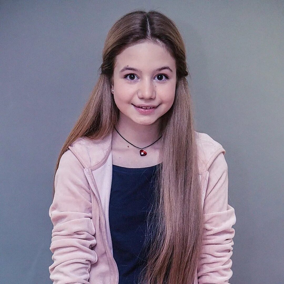 Бровина вышла замуж. Луиза габриэла. луиза гобриэлла бровина. габи луиза габриэла бровина. габриэла бровина 2025.