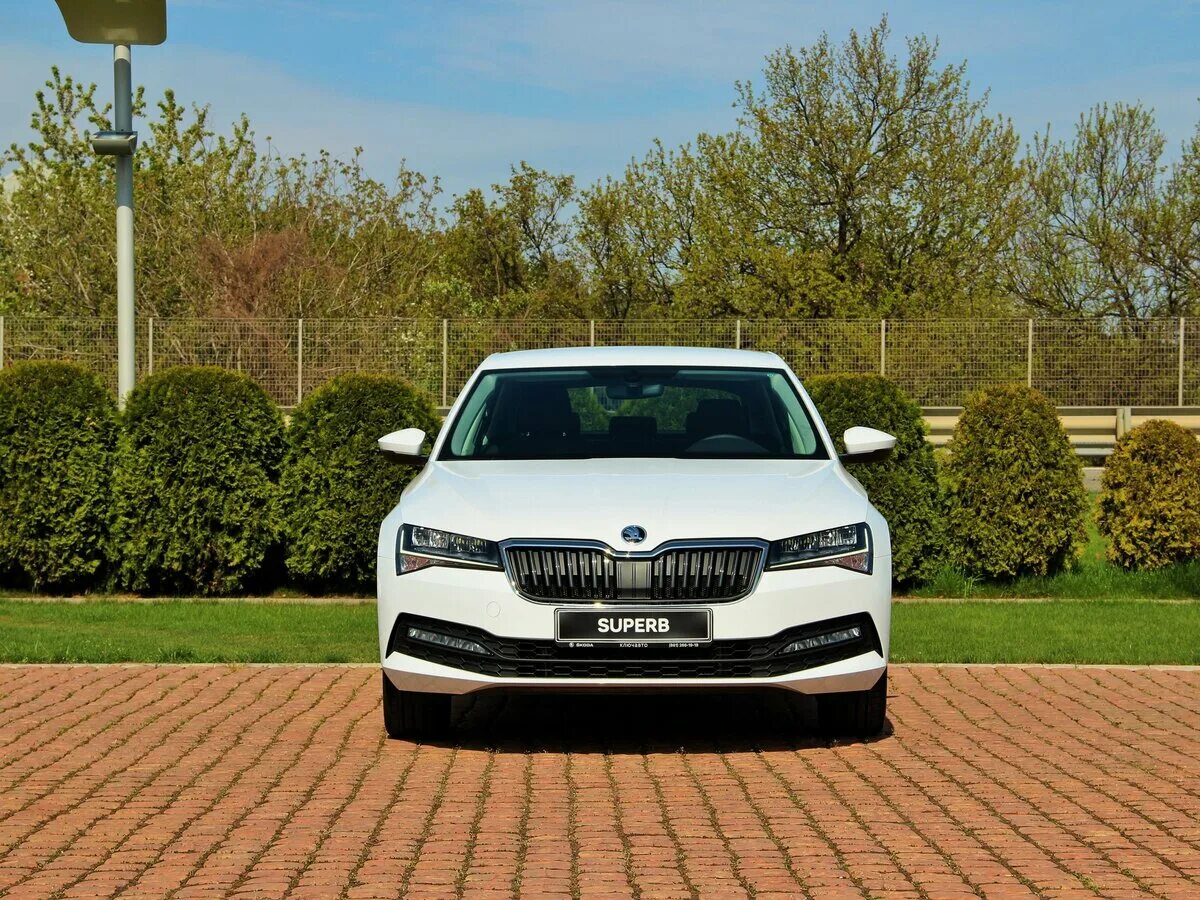 Шкода суперб полный привод. Skoda Superb 2022. Шкода Суперб 2022. Новая Шкода Суперб 2022. Новый Skoda Superb 2022.