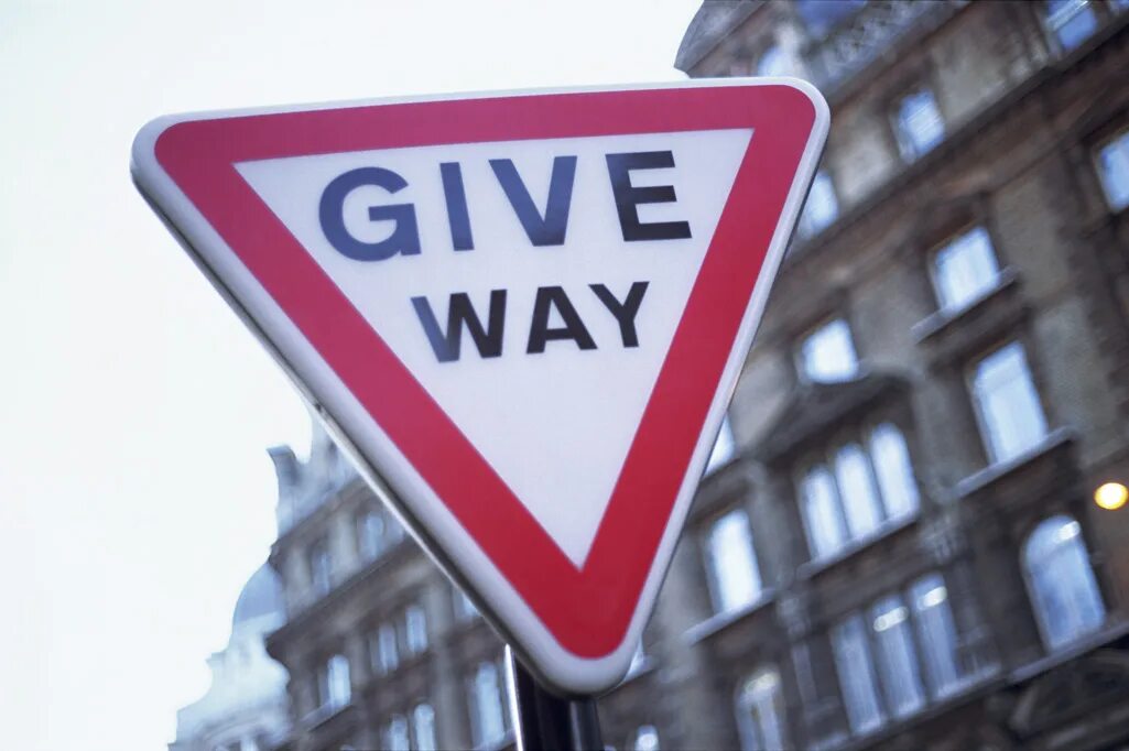 Way sign. Give way. Give way sign. Табличка give way. Give way перевод.
