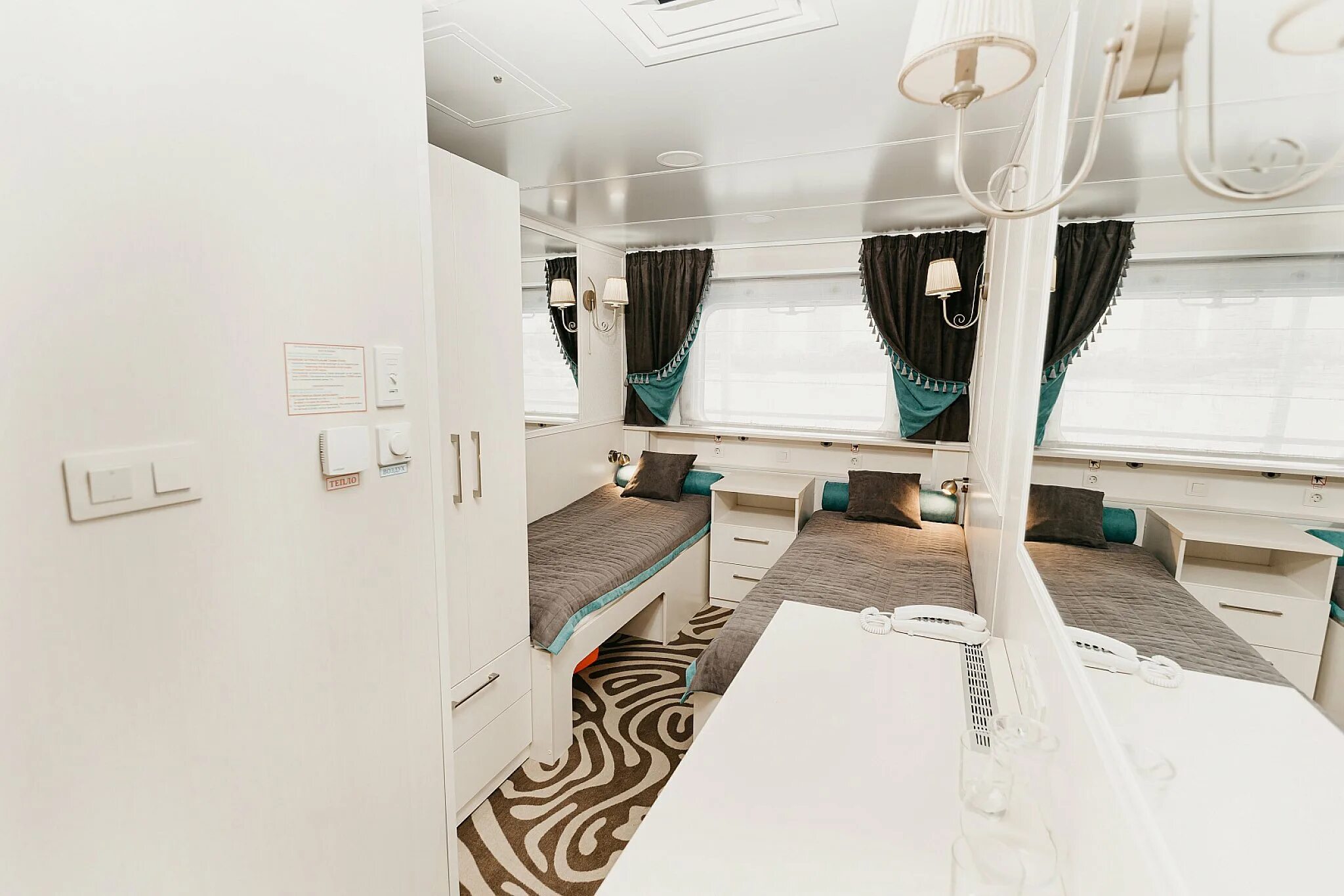 Теплоход лунная соната схема кают. Лунная соната теплоход расписание. Теплоход "лунная соната" каюта а1+. Теплоход лунная соната ресторан. Теплоход соната спб.