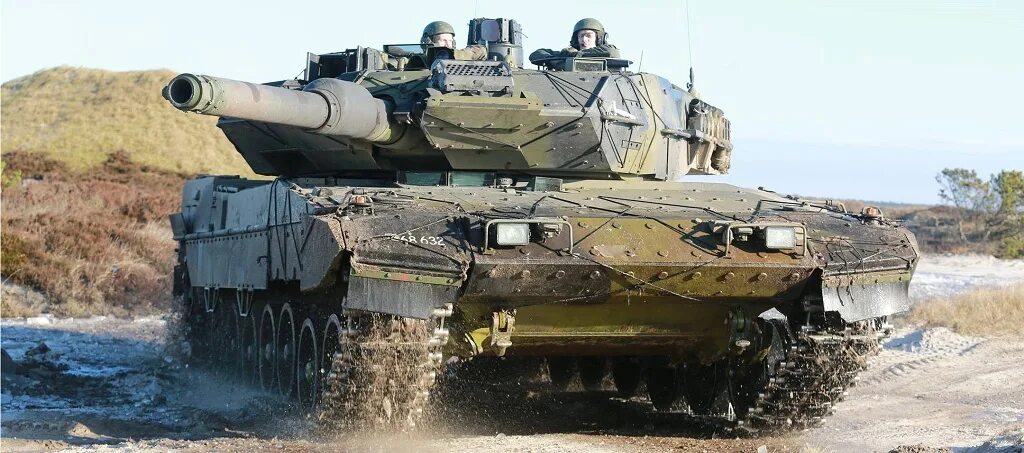 Танк леопард согнули дуло. Leopard 2a5. танк leopard 2a5. танки леопард 2. леопард 2 дании.