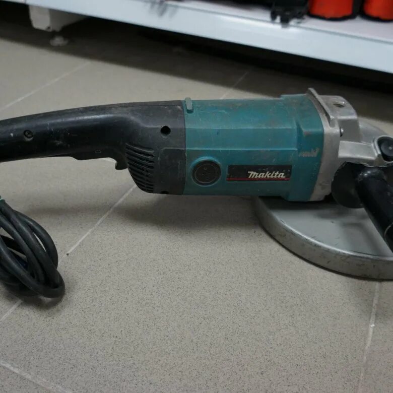 Makita 2000 вт 230 мм