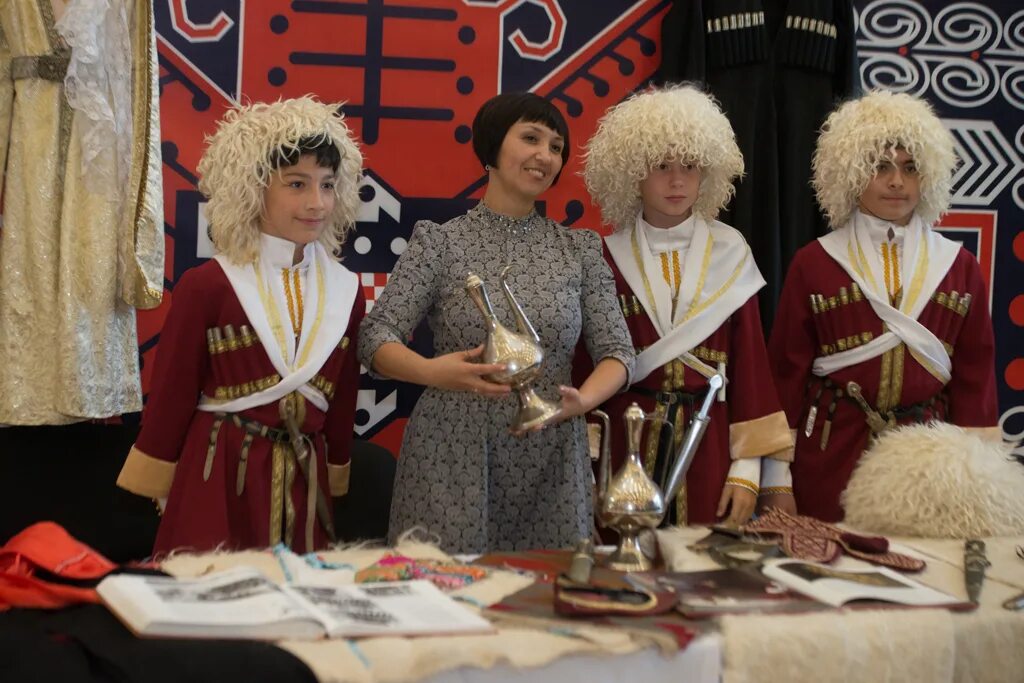 Достижения малочисленных народов. Коренные малочисленные народы рф. Достижения малочисленных народов. Коренные народы дальнего востока. Достижения малочисленных народов.