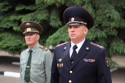 Лица принятые на службу