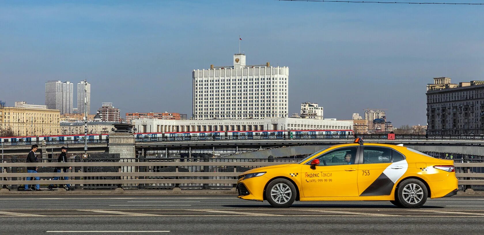 Таксопарки Москвы. Таксопарк такси Москва. Таксопарк Москва Москва. Машина "такси". Таксомотор москва