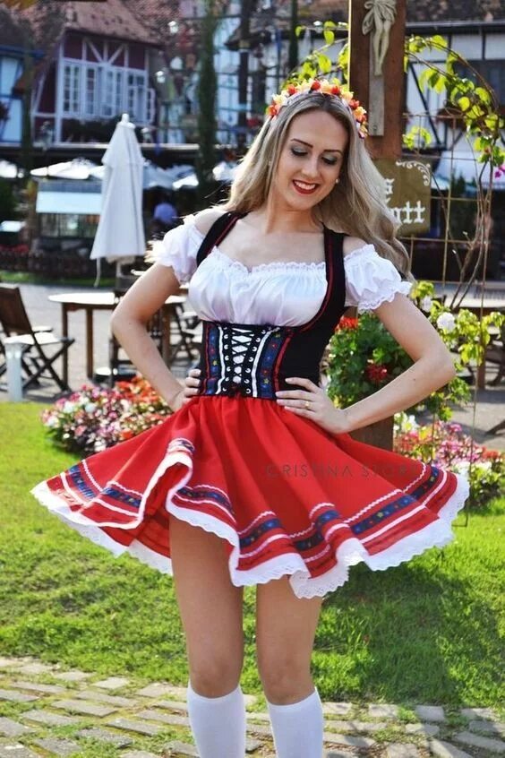Красивые немецкие женские. Баварские юбки. Баварские девушки. Немецкие девушки. Красивые немки.