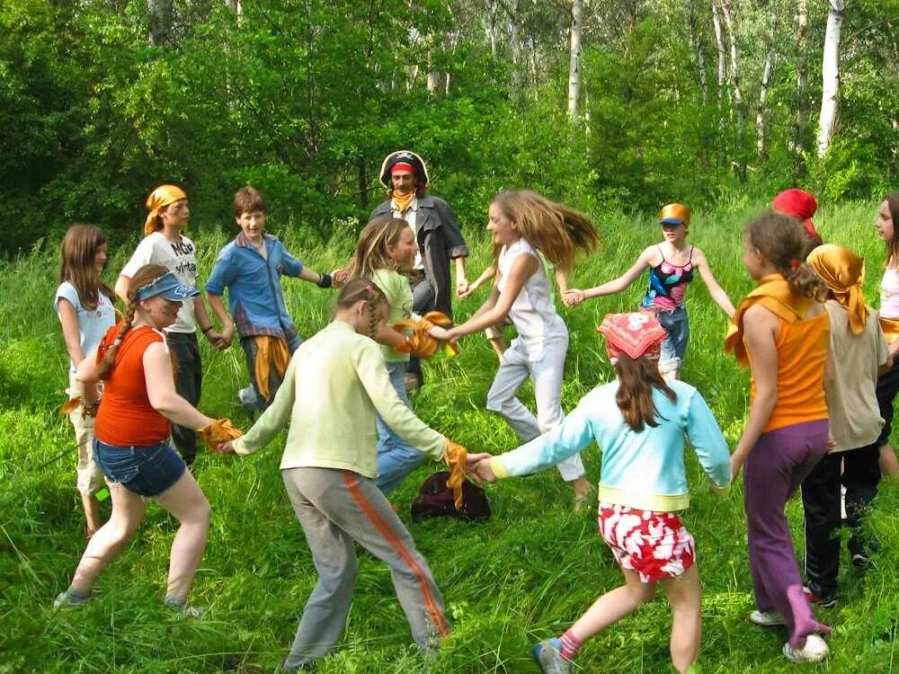 Конкурсы на день родителя. Дети в лагере. Спортивный праздник на природе. Детский летний лагерь. Лето дети лагерь.