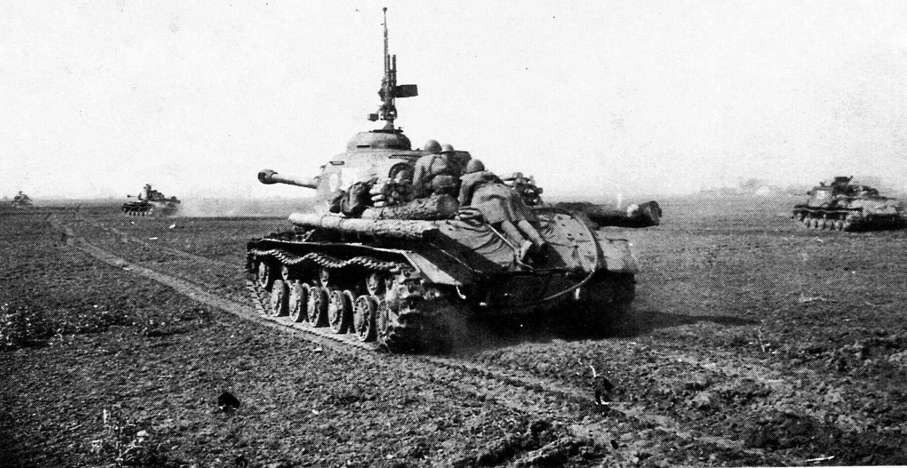 Ис 2 военные фото Танковые асы, воевавшие на ИС-2. Часть 1-я. Generalissimus Дзен