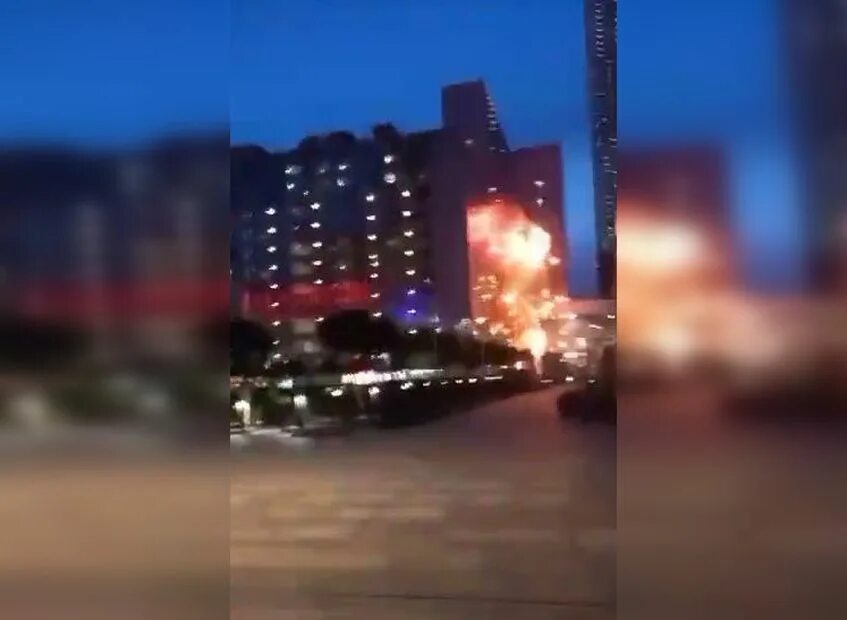 Видео нападения на сити холл. Москва Сити взрыв. Москва Сити взорвали. Москва Сити обстрел. Москоу Сити взрыв.