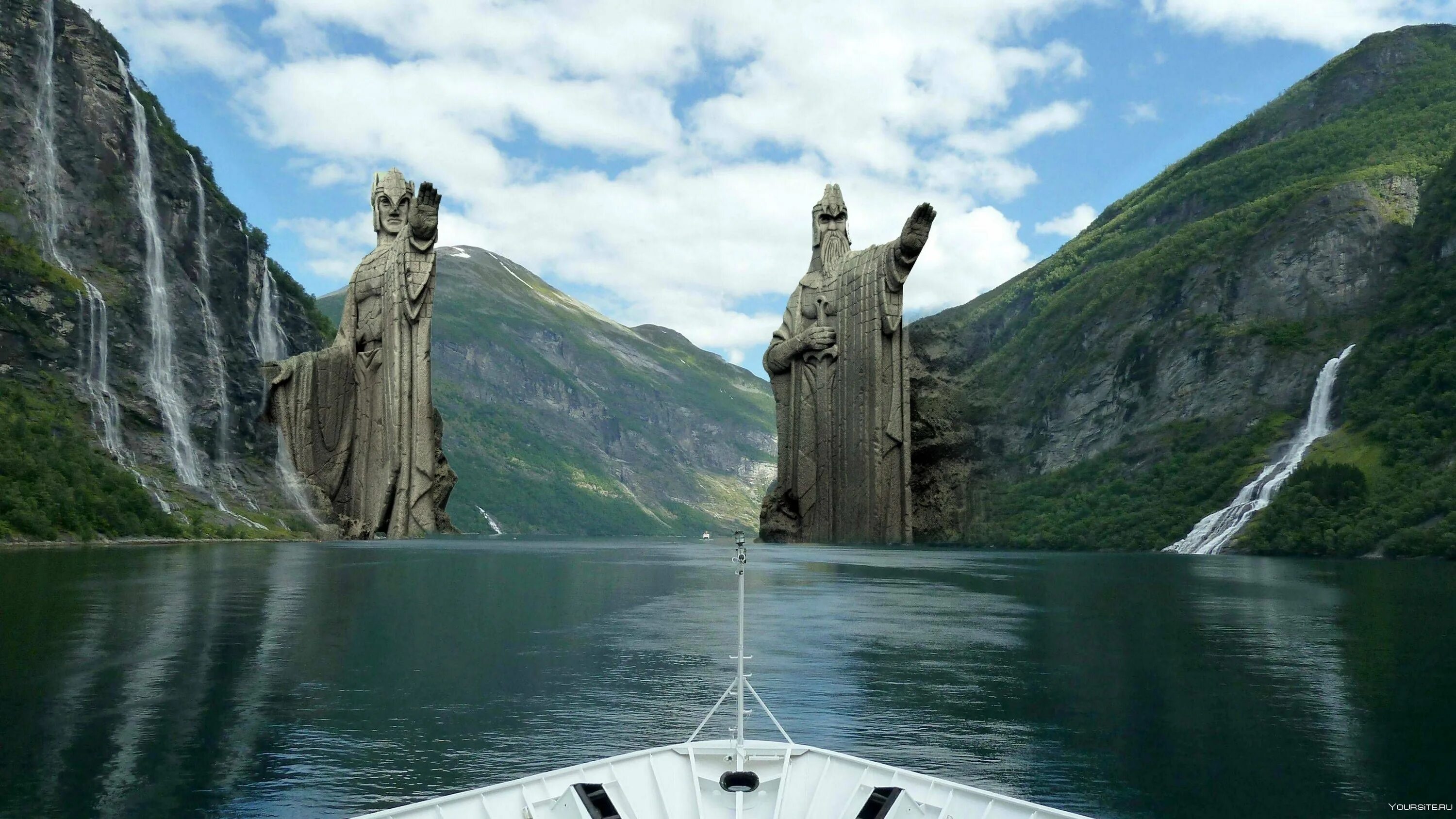 £ 593pp—7-nt no-fly Norway fjords summer sail fr Southampton Travelzoo
