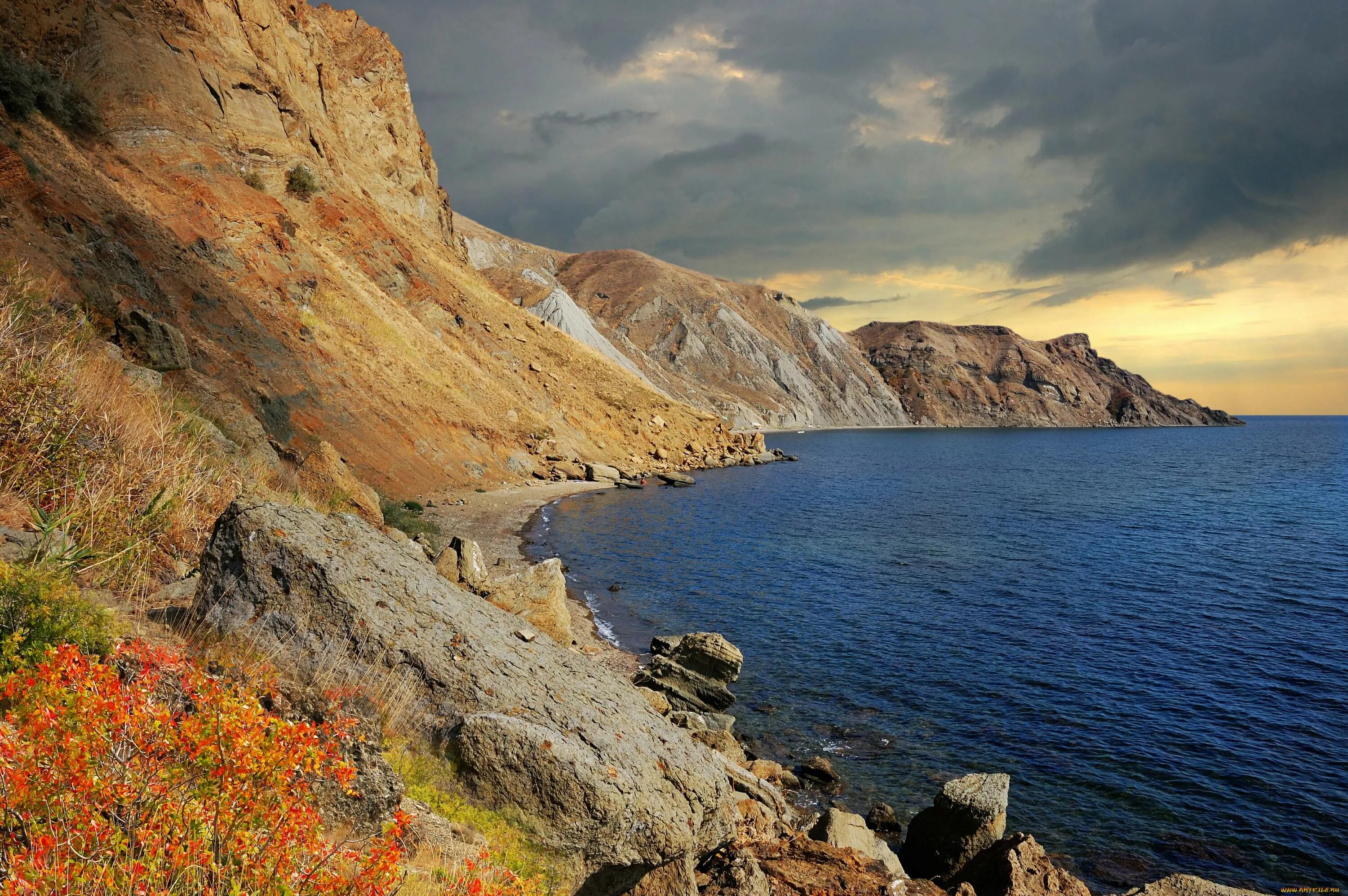 Где отдохнуть на черном море в сентябре