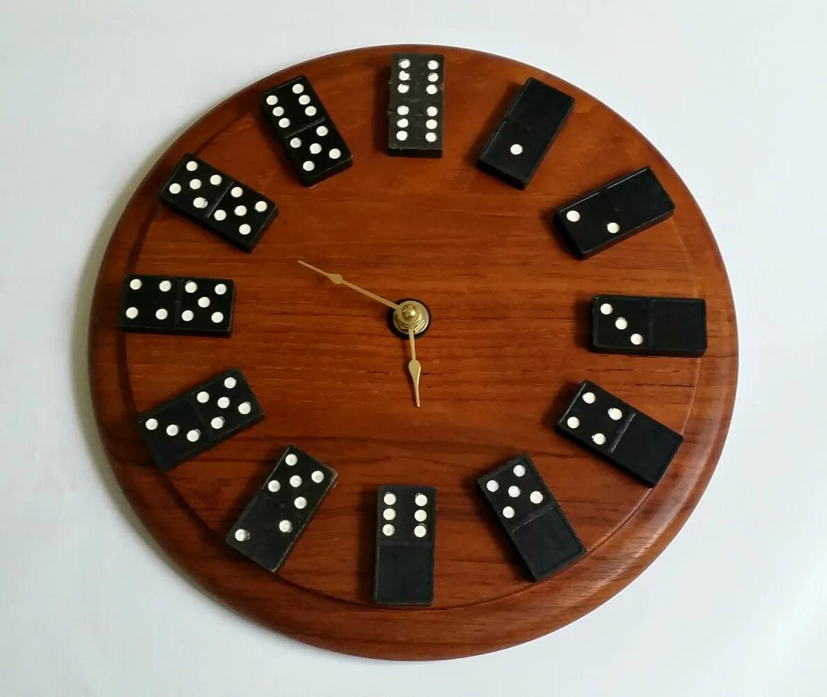 Часы из дерева. Предметы декора для дома. Забавные часы настенные. Идеи часов своими руками. Часы настенные идеи.