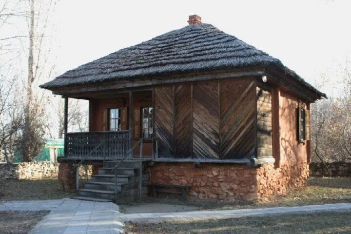 Казачий курень волгоград иловля. Казачий курень иловля музей. Музей куреней. Музей куреней. Казачий курень волгоградская область музей.