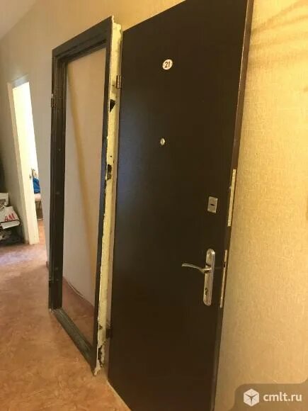 Металлические двери б/у в красном селе. Входные металлические двери б. Двери железные входные б/у. Б у двери входные металлические. Входная дверь бу воронеж.