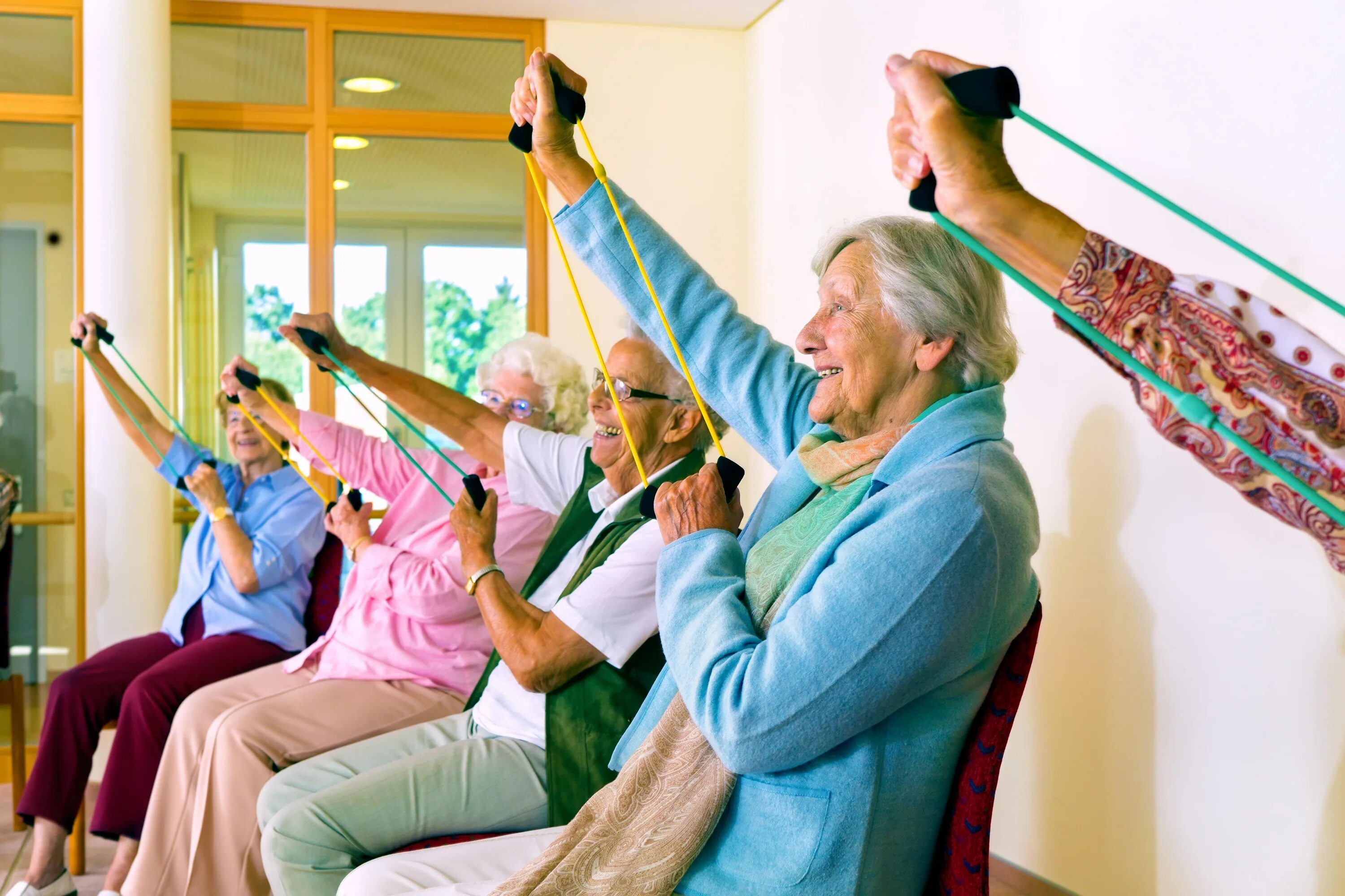 Сми помогают организовать досуг. Пенсионеры в санатории. Организация досуга для пожилых. Занятия для пожилых. Физическая активность пожилых.