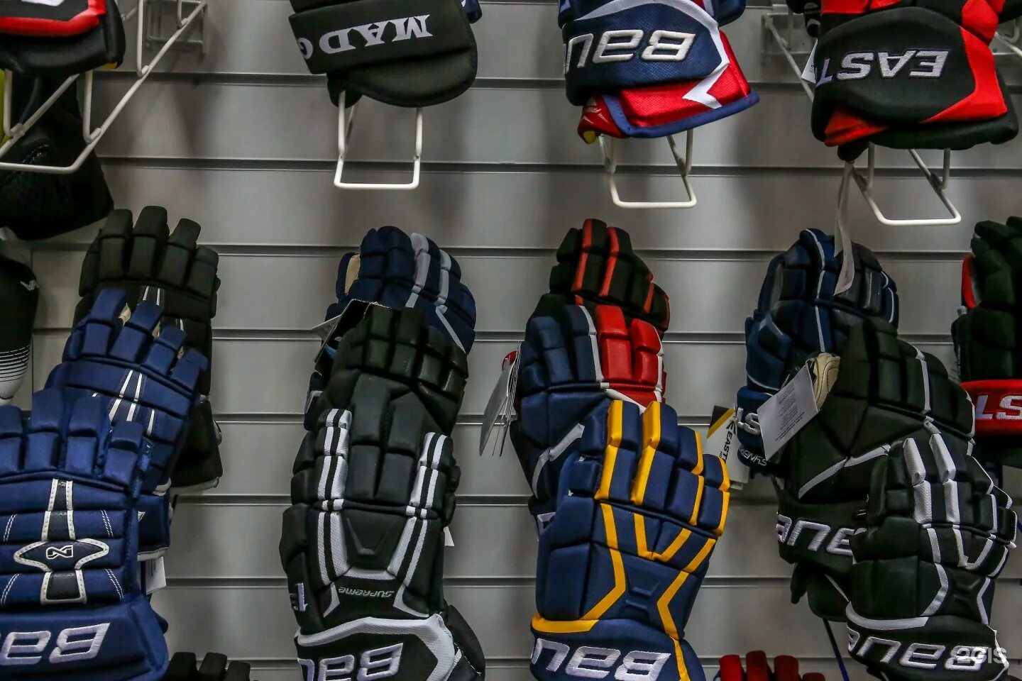 костина 9 нижний новгород. склад хоккейной экипировки. хоккейный магазин нижний новгород. хоккейная экипировка уфа. лед 9 хоккейная экипировка в нижнем новгороде.